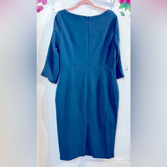 THE FOLD Islington Dress Dark Teal Sculpt
Stretch Crepe Elegant Dress SZ 12 - Picture 8 of 9